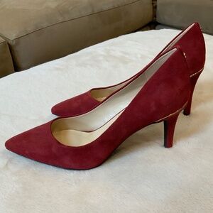 Jones New York Red Gold Heels 8.5 Suede Never Worn Date Coquette Scandi Normcore